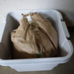 無印良品の『ポリプロピレン頑丈収納ボックス・小』に米袋を入れてみた